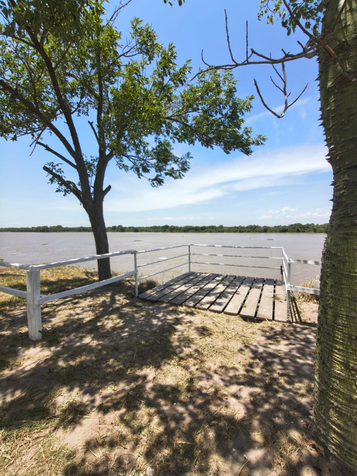 CASA QUINTA FRENTE AL RIO 