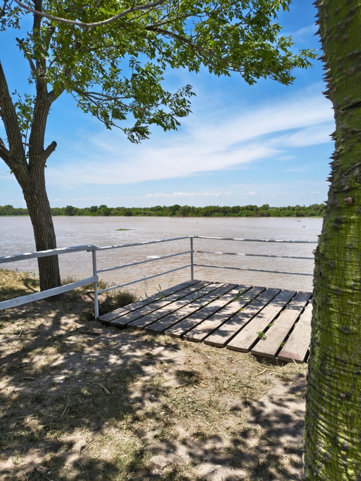 CASA QUINTA FRENTE AL RIO 