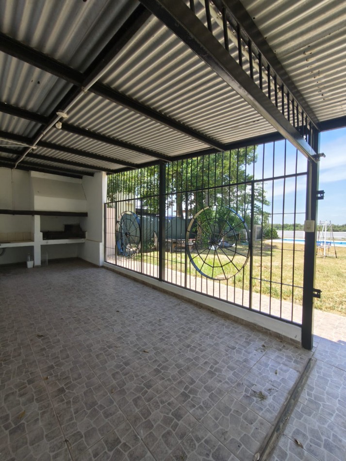 CASA QUINTA FRENTE AL RIO 