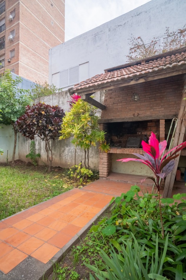 Casa de estilo en barrio sur