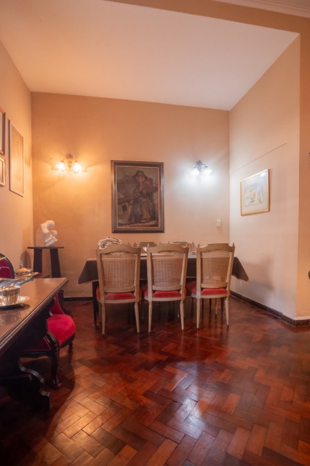 Casa de estilo en barrio sur