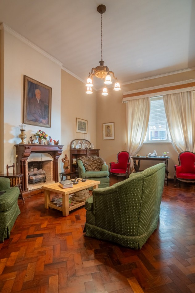 Casa de estilo en barrio sur