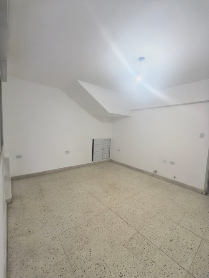 Interno en pleno centro