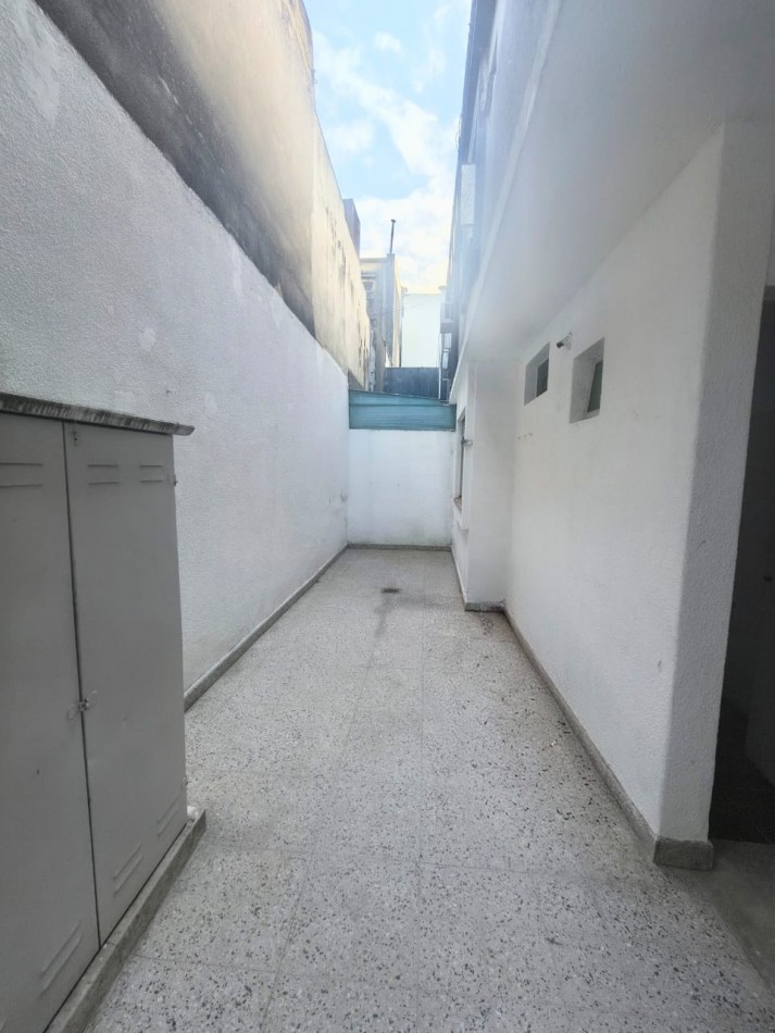 Interno en pleno centro
