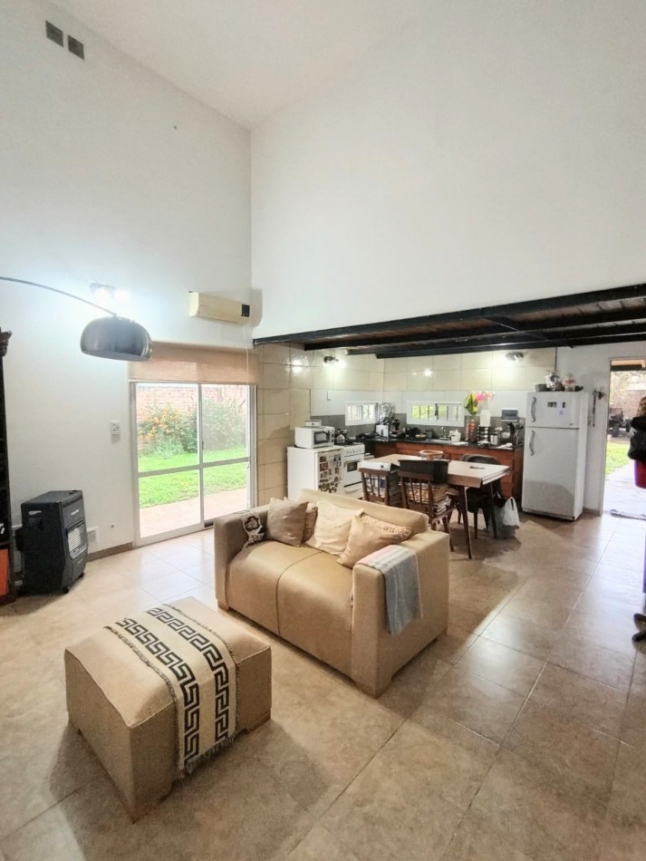 Casa sobre la ruta