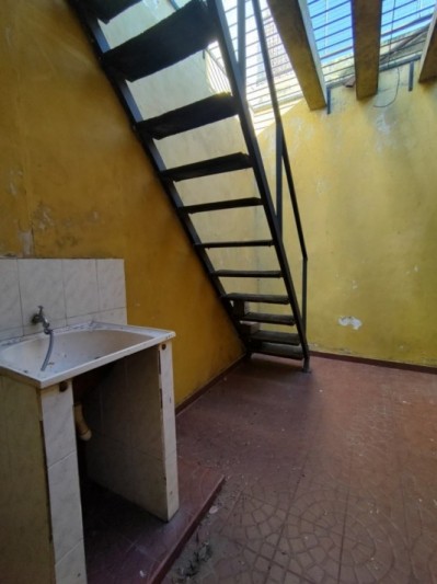 Se vende casa en San Lorenzo 6400