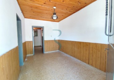 CASA DE UN DORMITORIO + LOCAL