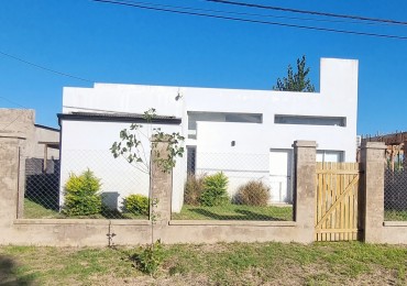 CASA DE DOS DORMITORIOS EN LAGOS DEL LEYES