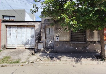 CASA A REFACCIONAR A PASOS DE AVDA. LOPEZ Y PLANES